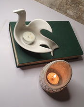 Load image into Gallery viewer, Robyn Candle Holder
